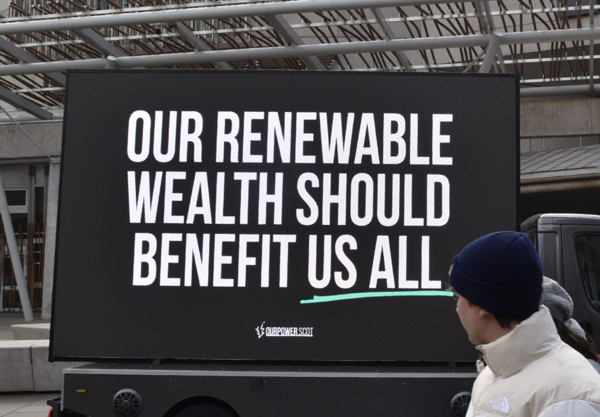 Public stakes in renewables